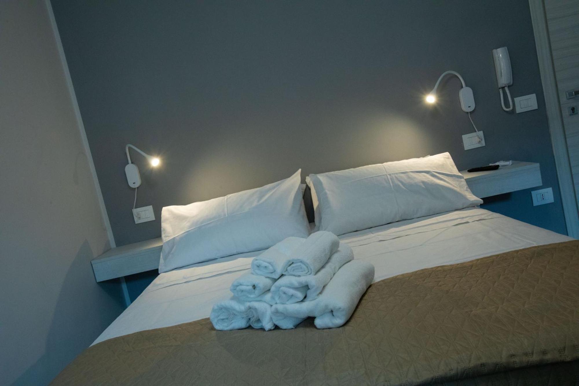 Al 54 Accommodation San Benedetto del Tronto Kültér fotó