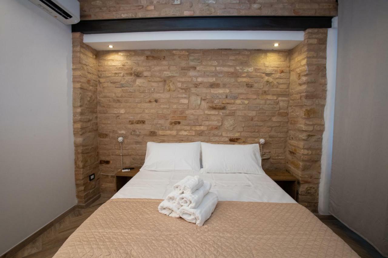 Al 54 Accommodation San Benedetto del Tronto Kültér fotó